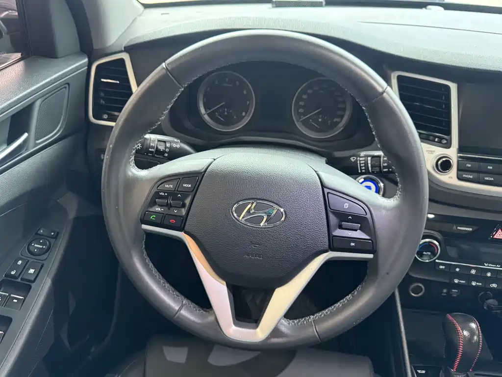 Hyundai Tucson 2016 — фото 9