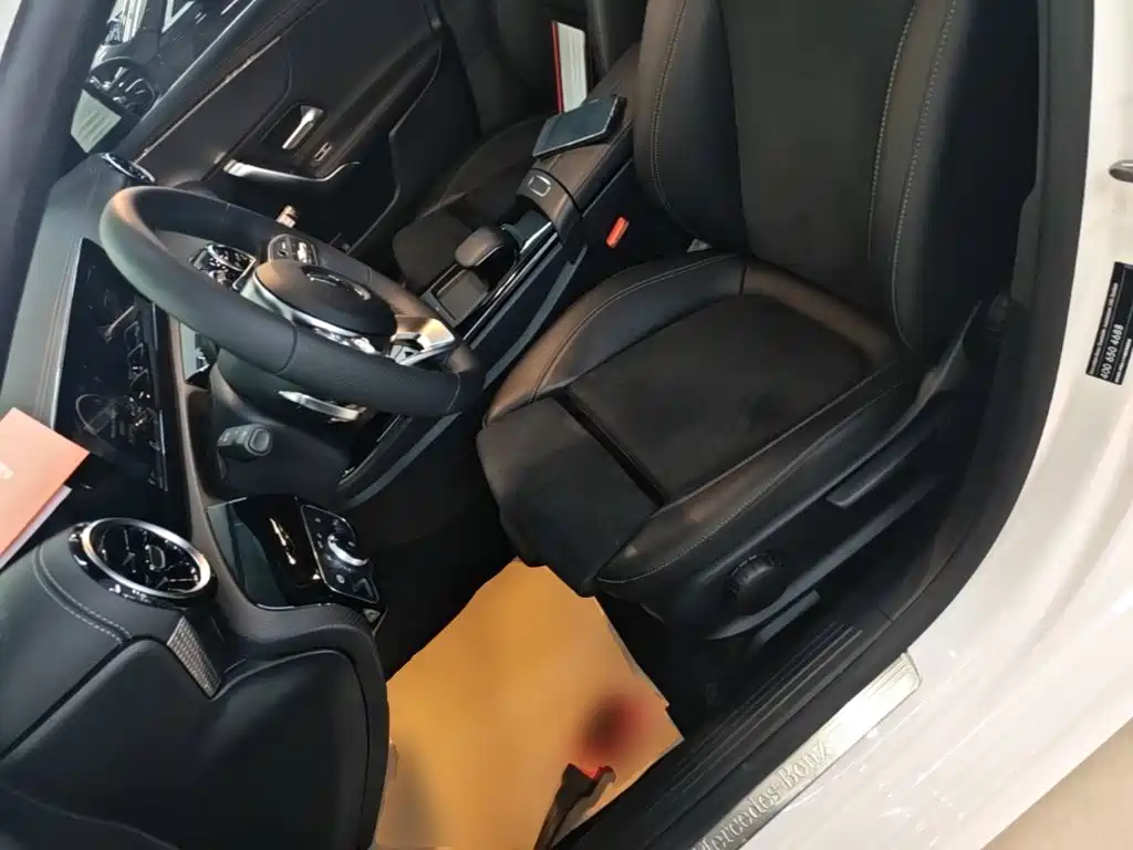Mercedes-Benz A-Class 2020 — фото 15