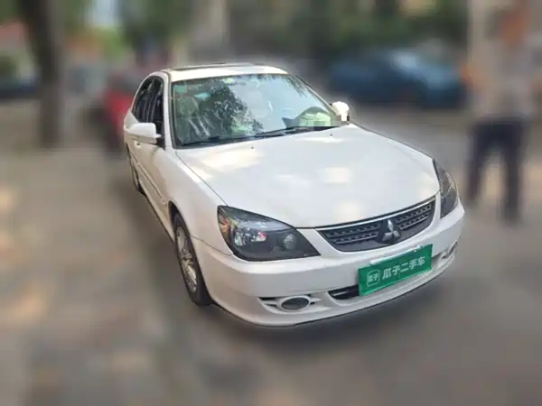 Mitsubishi LANCER 2015