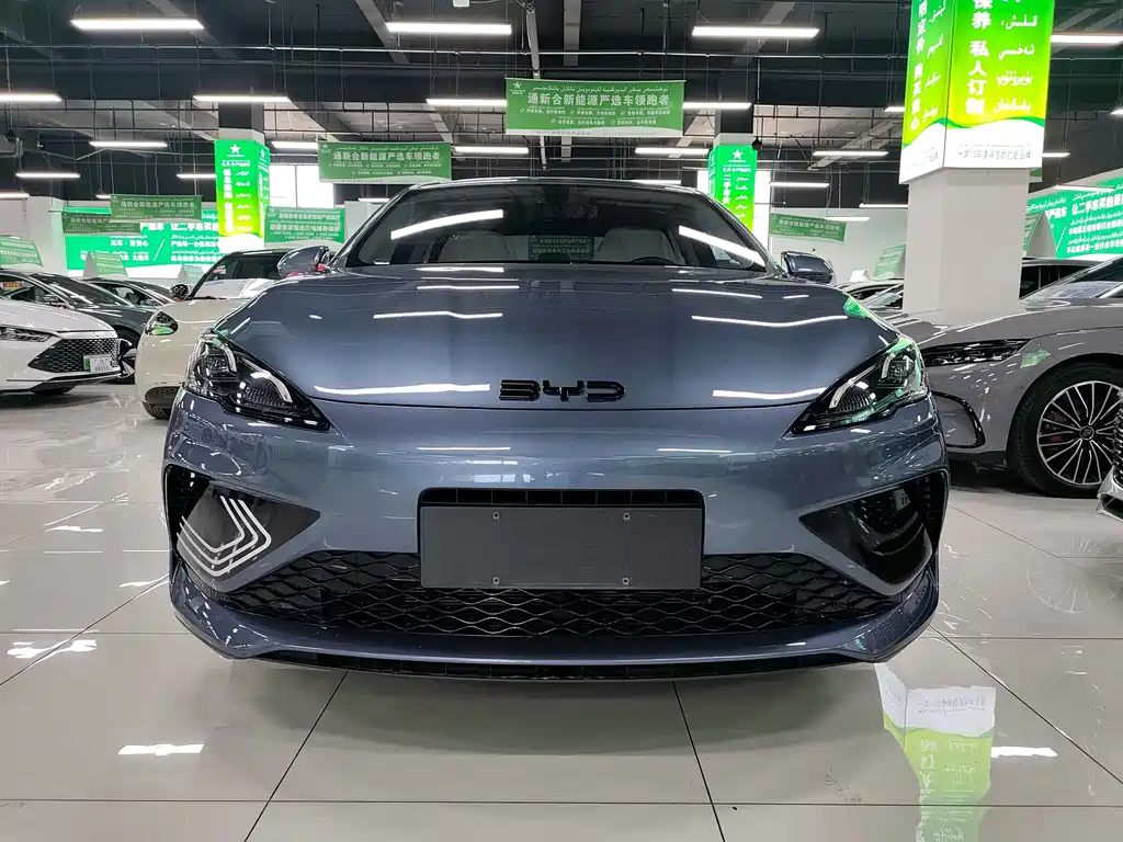 BYD Seal 05 DM-i 2025 — фото 2