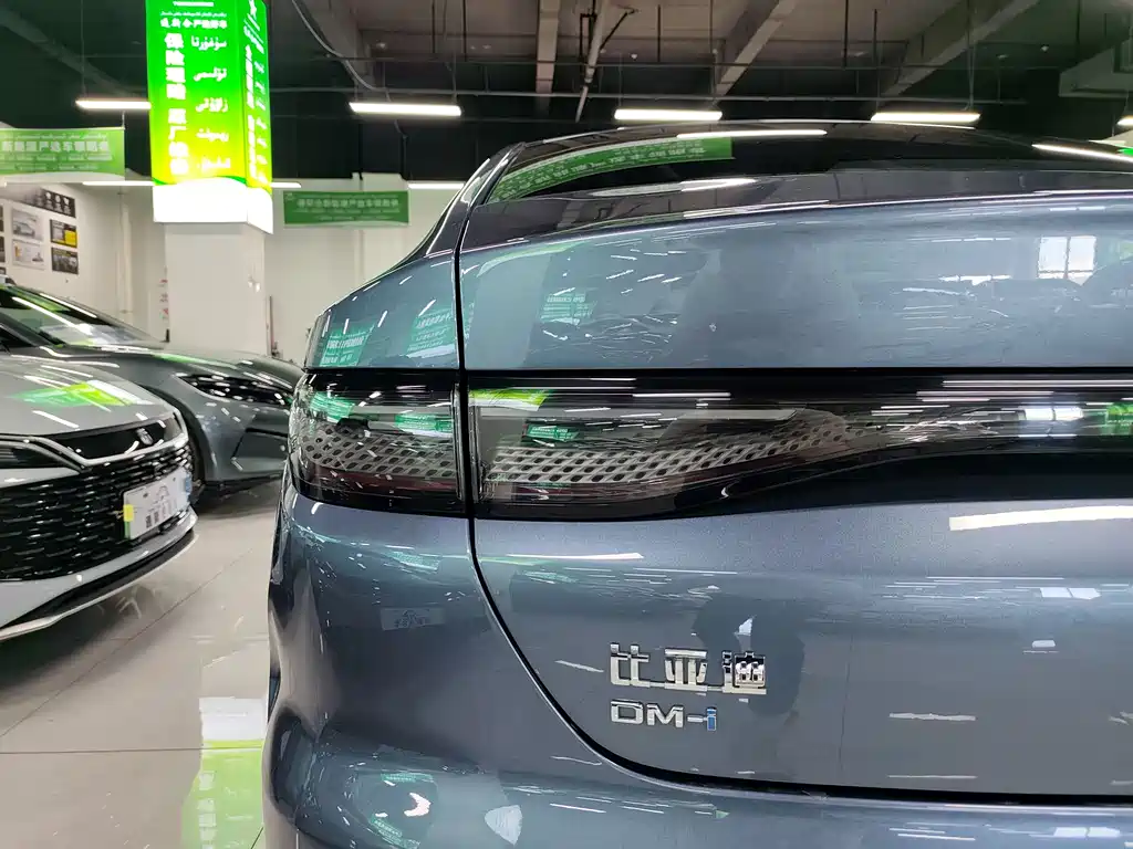 BYD Seal 05 DM-i 2025 — фото 16
