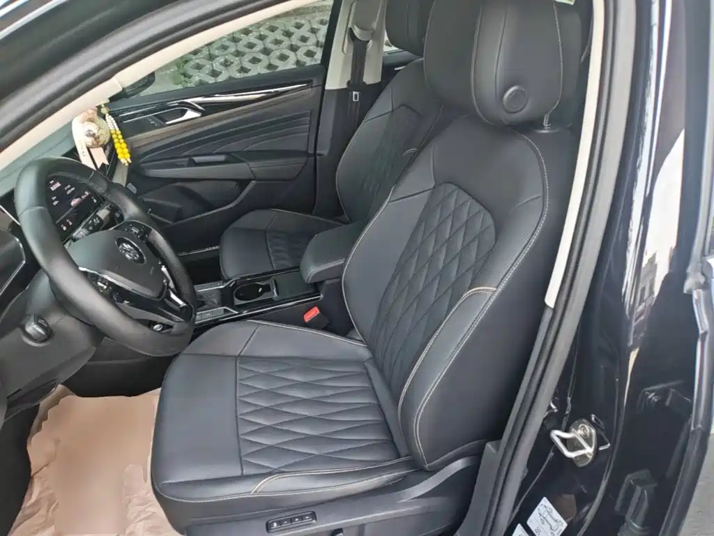 Volkswagen Passat 2019 — фото 15