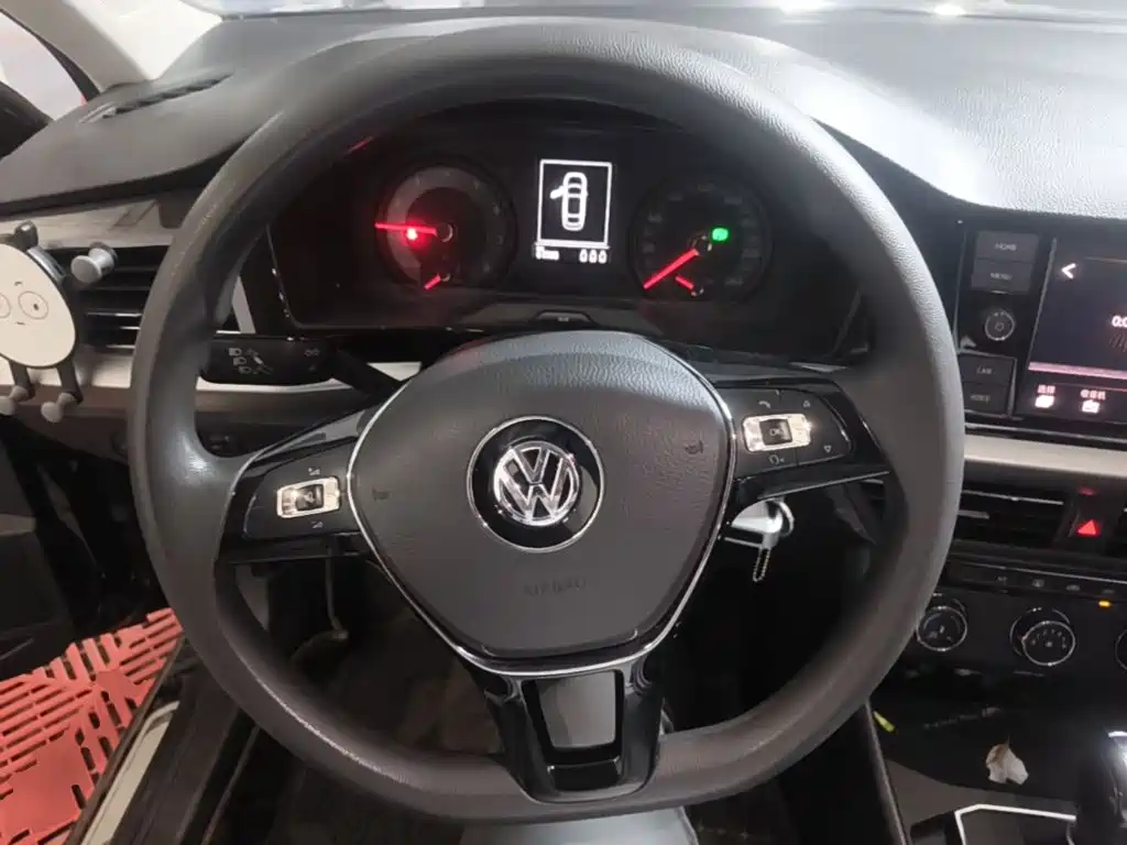 Volkswagen Lavida 2018 — фото 11