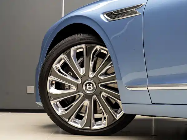 Bentley Flying Spur 2023