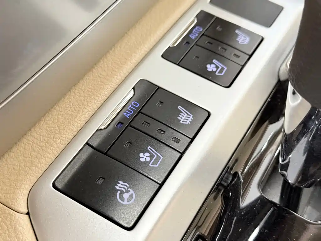 Toyota Land Cruiser 2018 — фото 13