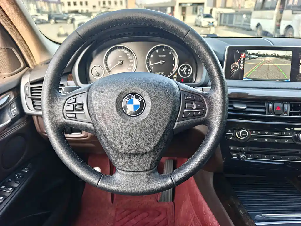 BMW X5 2016 — фото 11