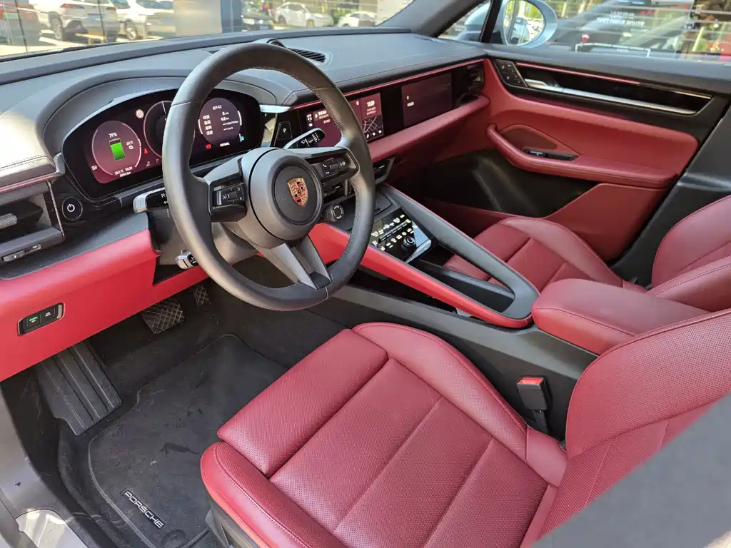 Porsche Macan EV 2025 — фото 10