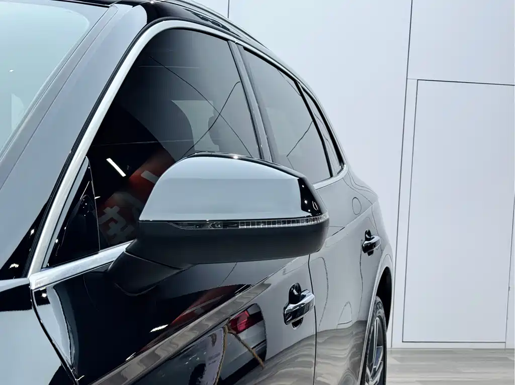 Audi Q5L 2021 — фото 26