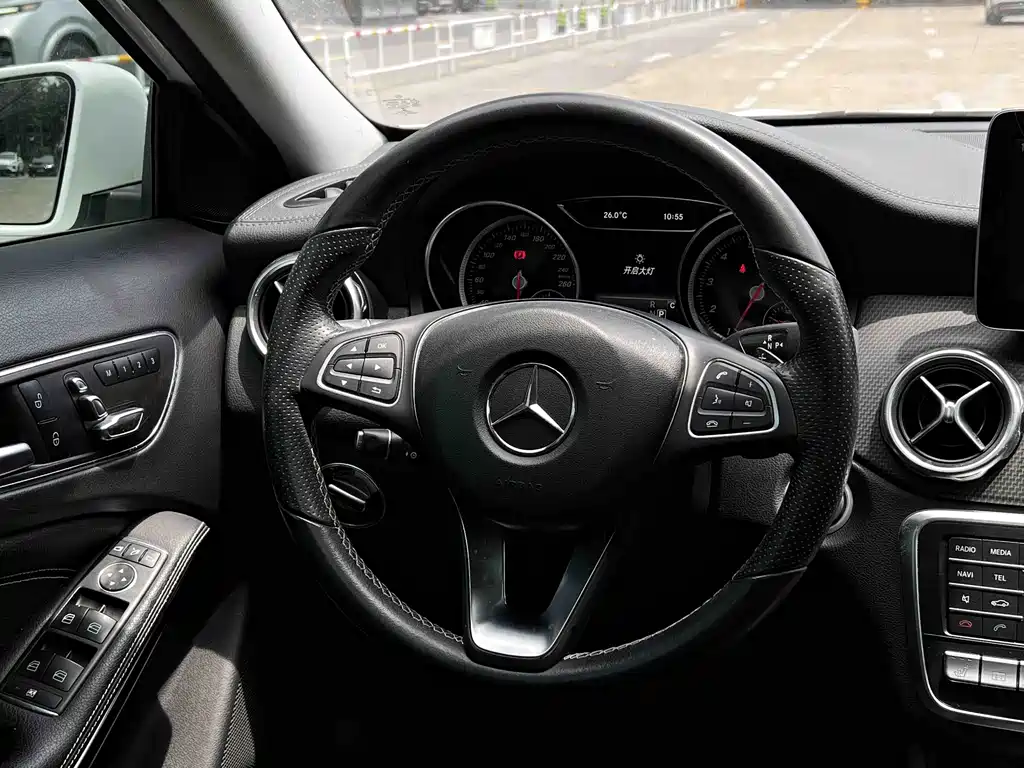 Mercedes-Benz GLA 2017 — фото 8