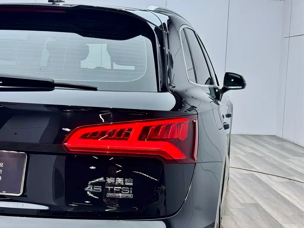 Audi Q5L 2021 — фото 28