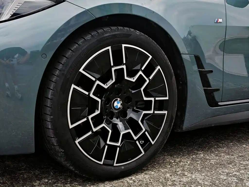 BMW 4 Series 2025 — фото 15