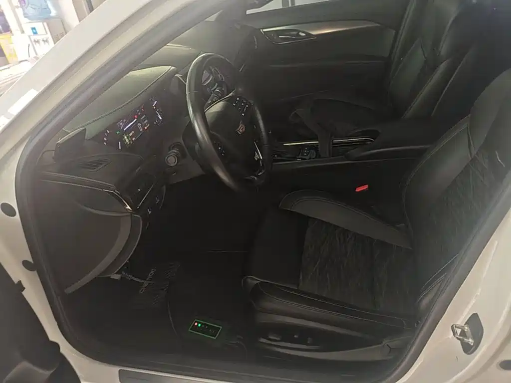 Cadillac ATS-L 2017 — фото 15