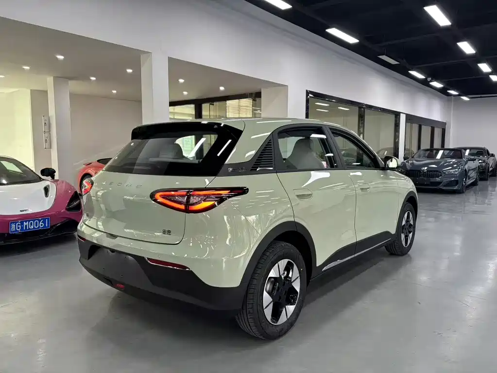 Geely Galaxy Starwish 2025 — фото 5