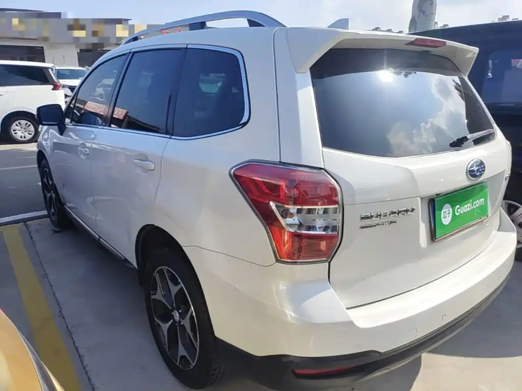 Subaru Forester 2015 — фото 5