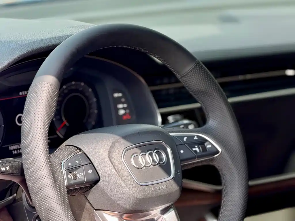 Audi Q7 2021 — фото 6