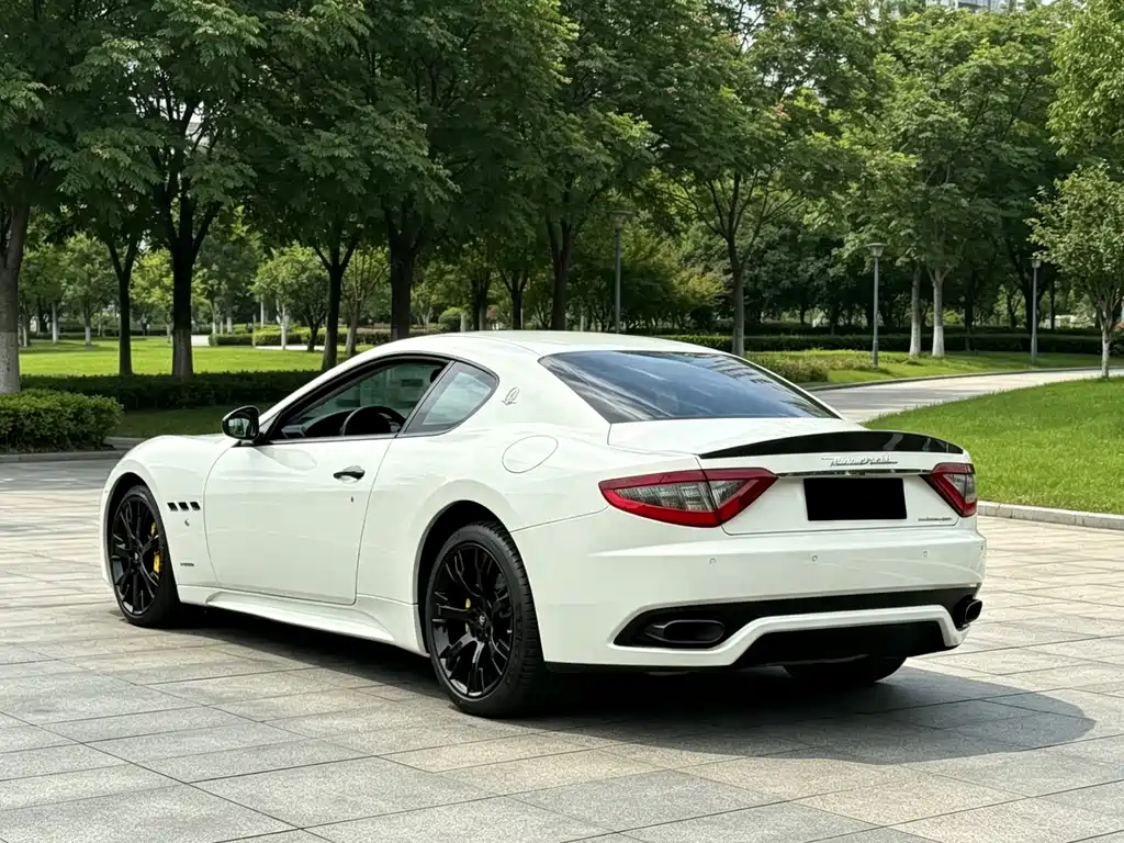 Maserati Granturismo 2017 — фото 5