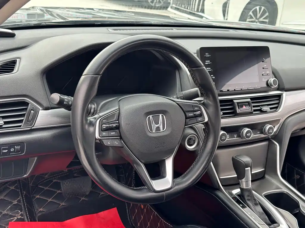 Honda Accord 2021 — фото 16
