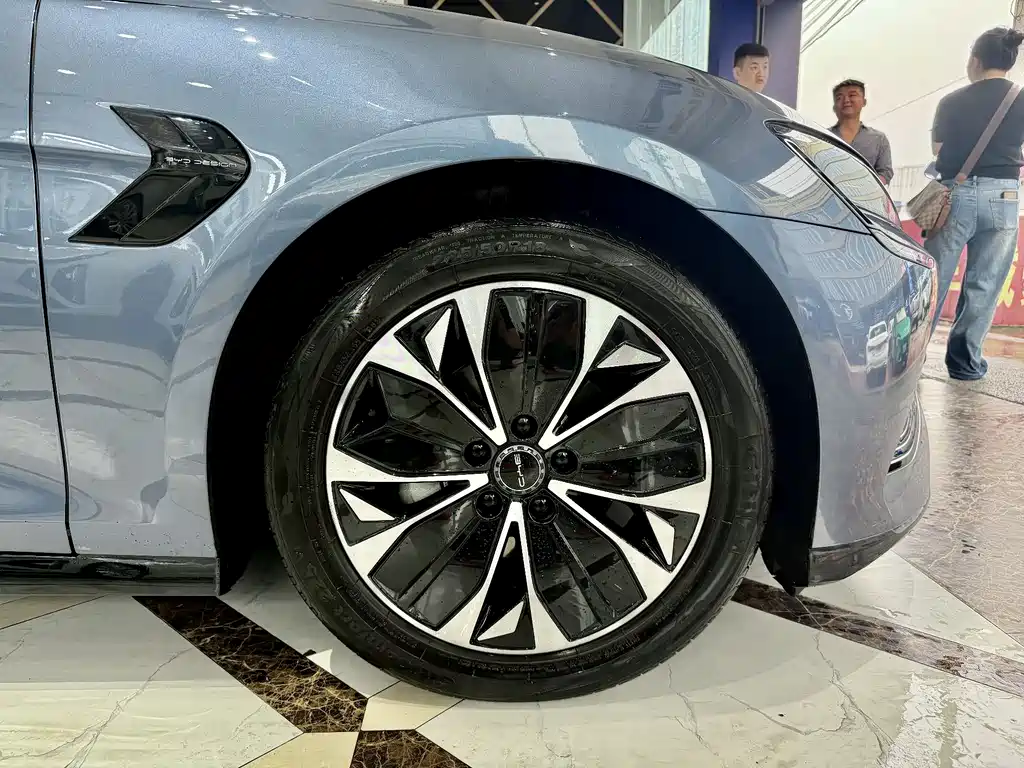 BYD Seal 2022 — фото 16