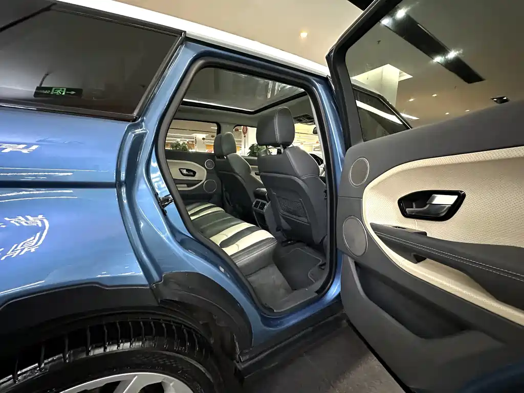 Land Rover Evoque 2014 — фото 22