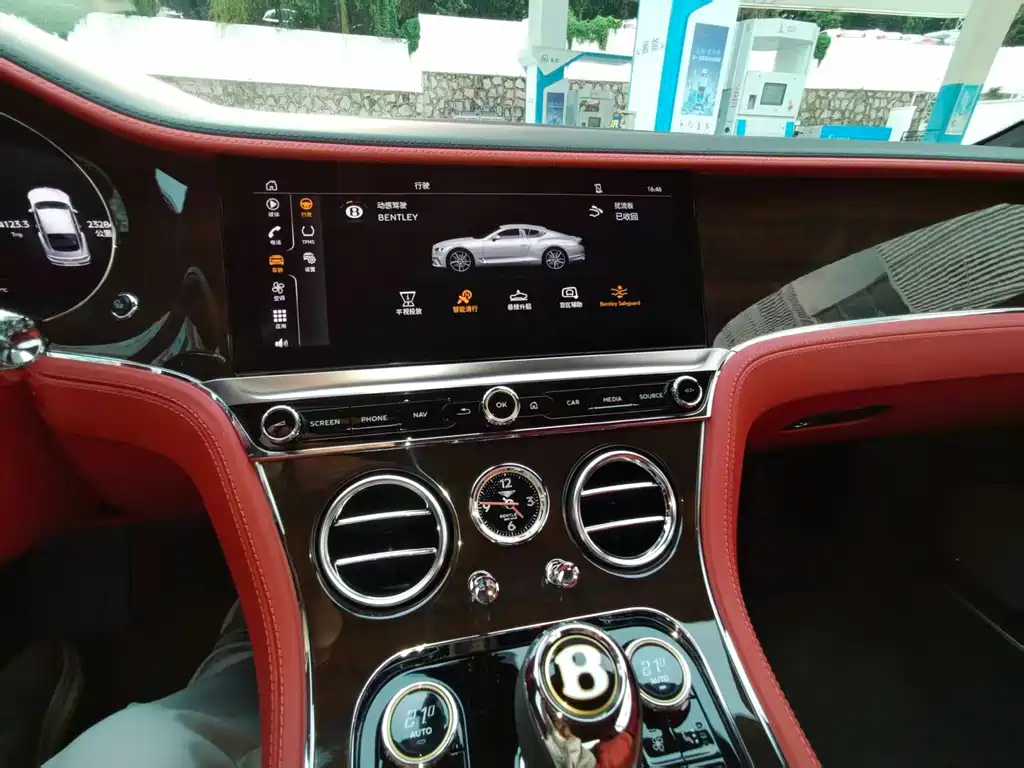 Bentley Continental 2020 — фото 12