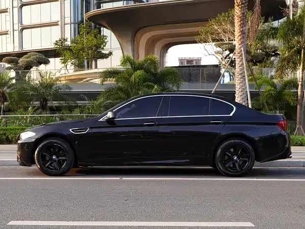 BMW 5 Series 2011