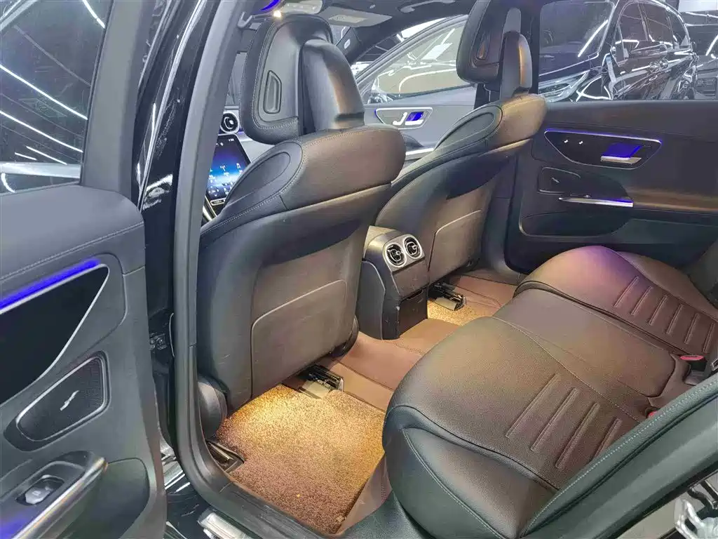 Mercedes-Benz C-Class 2022 — фото 23