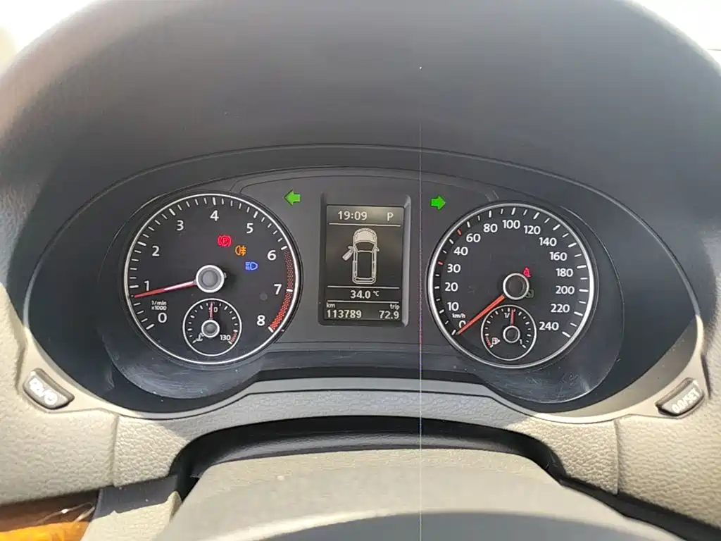 Volkswagen Sharan 2015 — фото 12