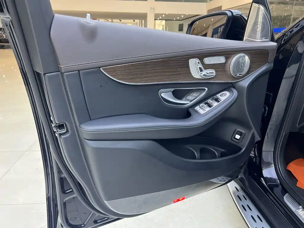 Mercedes-Benz GLC 2022 — фото 10
