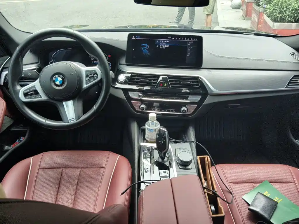 BMW 5 Series New Energy 2021 — фото 10