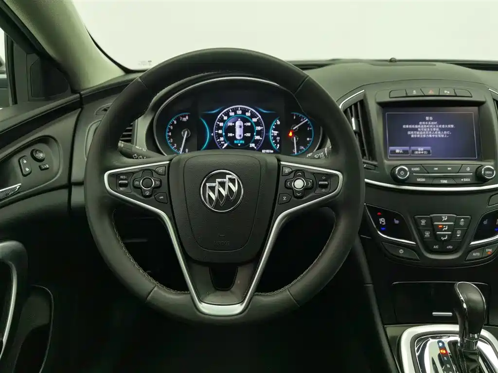 Buick Regal 2016 — фото 11