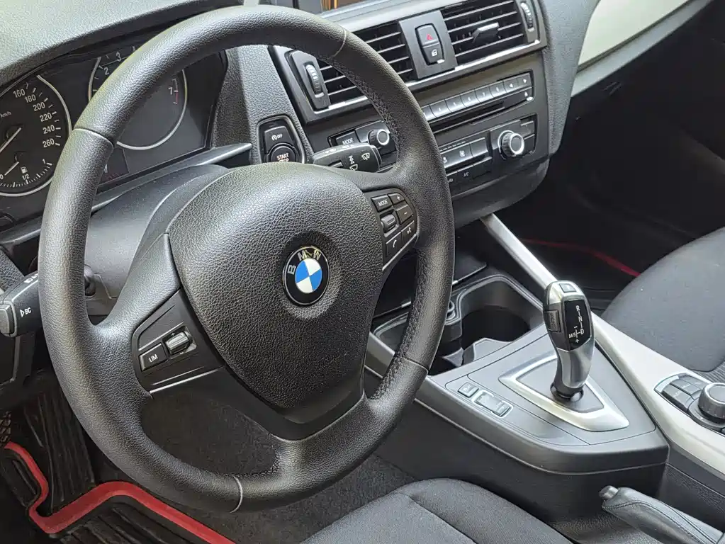 BMW 1 Series 2013 — фото 18