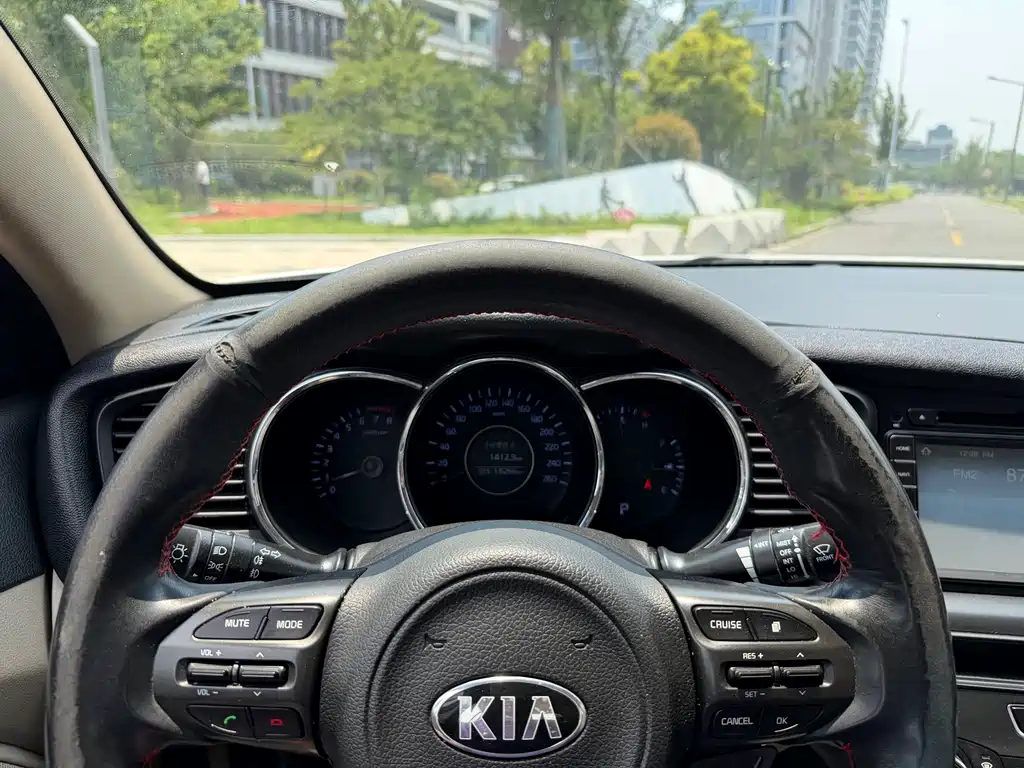 Kia K5 2016 — фото 16