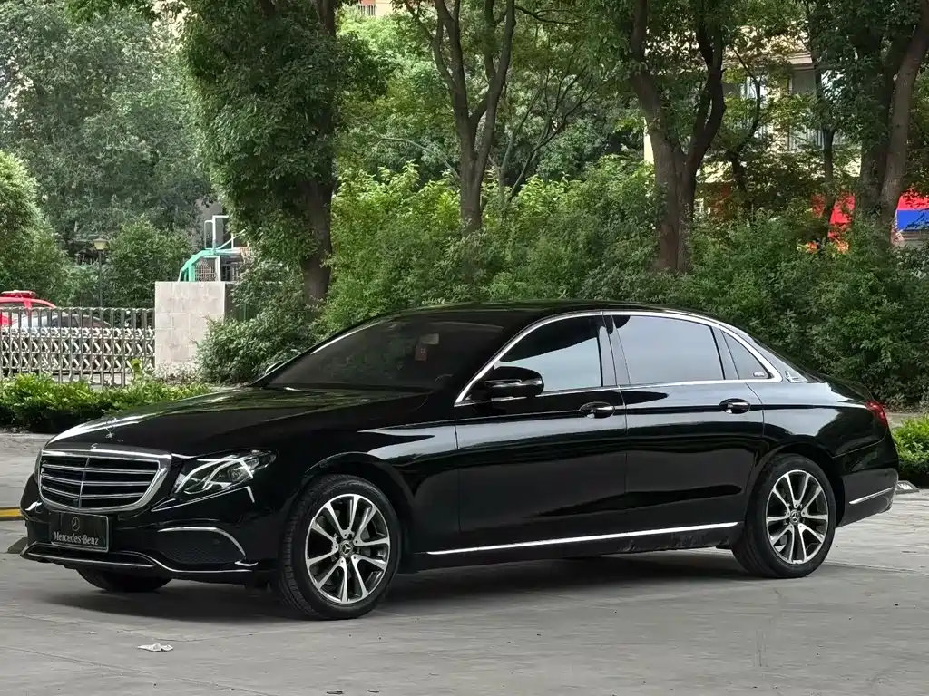 Mercedes-Benz E-Class 2019 — фото 1