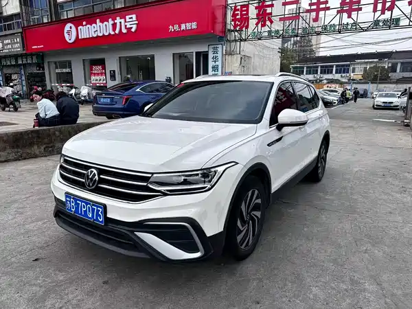 Volkswagen Tiguan L 2022