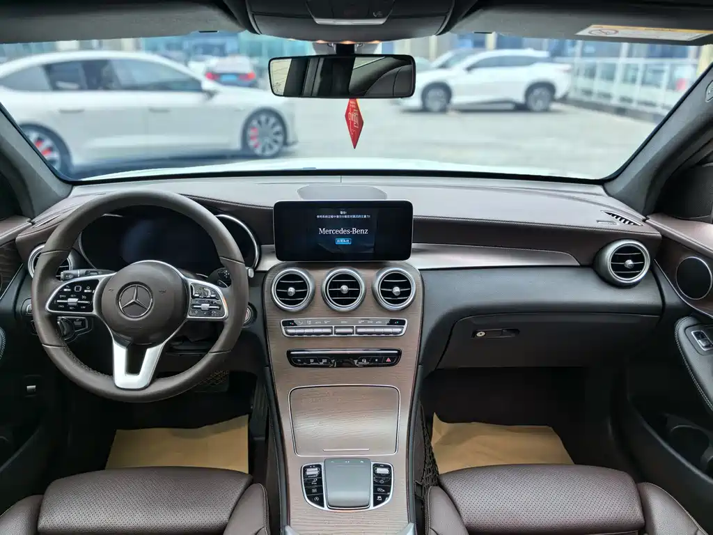 Mercedes-Benz GLC 2020 — фото 10