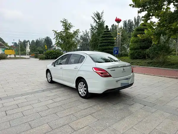 Peugeot 308 2016