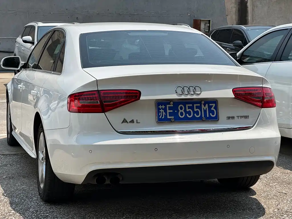 Audi A4L 2014 — фото 10