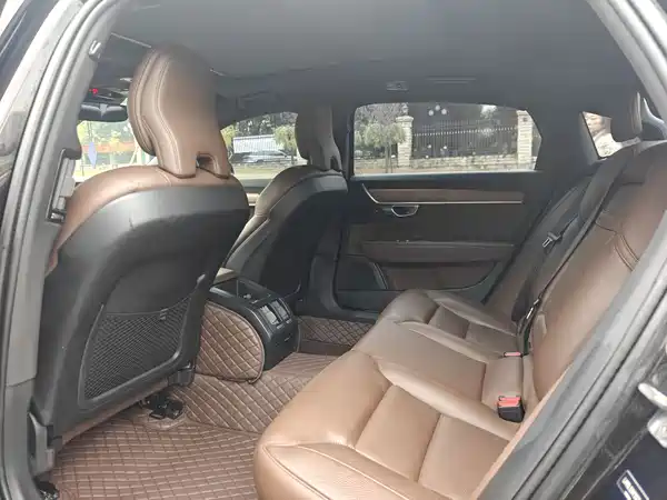 Volvo S90 2021
