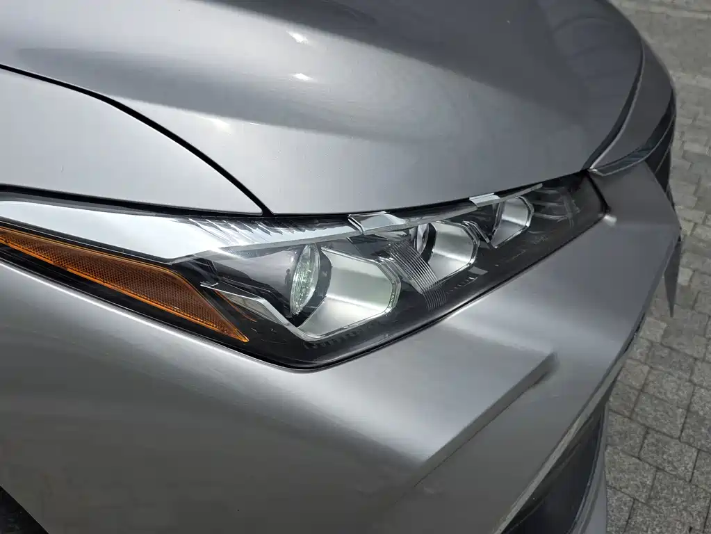 Toyota Avalon 2019 — фото 10