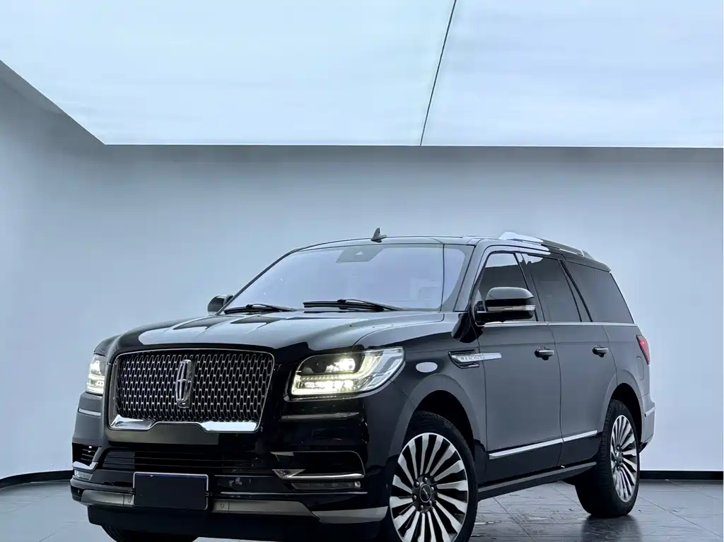Lincoln Navigator 2021 — фото 1