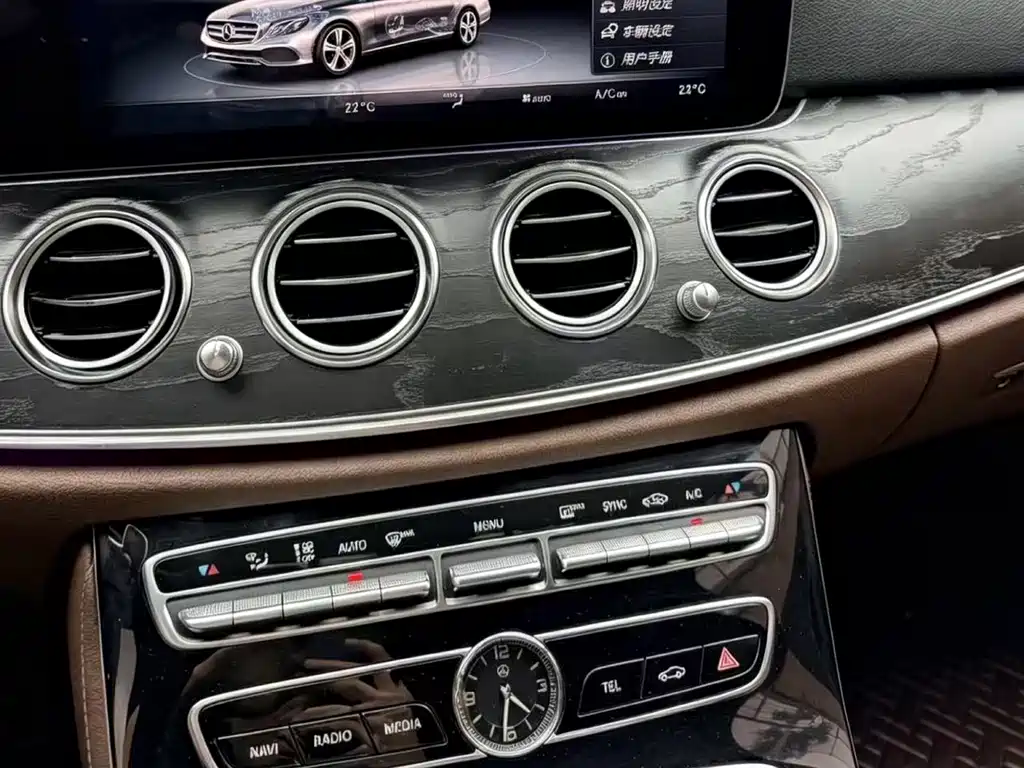 Mercedes-Benz E-Class 2017 — фото 9