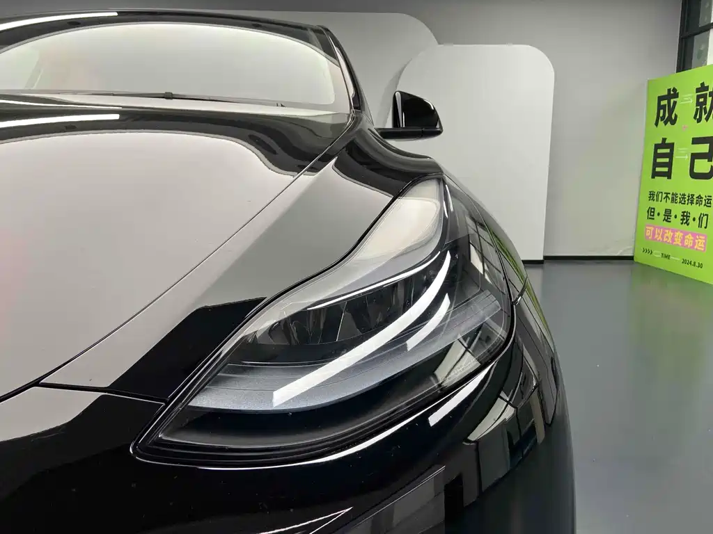 Tesla Model Y 2022 — фото 9
