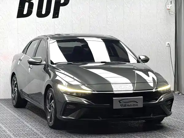 Hyundai Elantra 2023