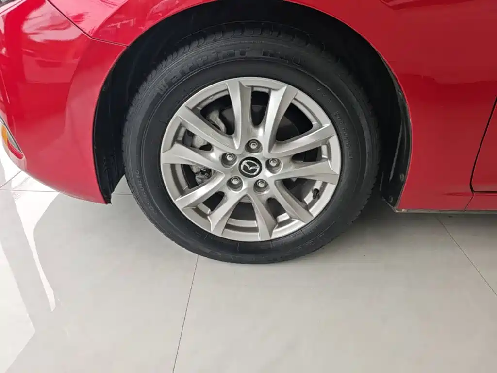 Mazda 3 Axela 2017 — фото 23