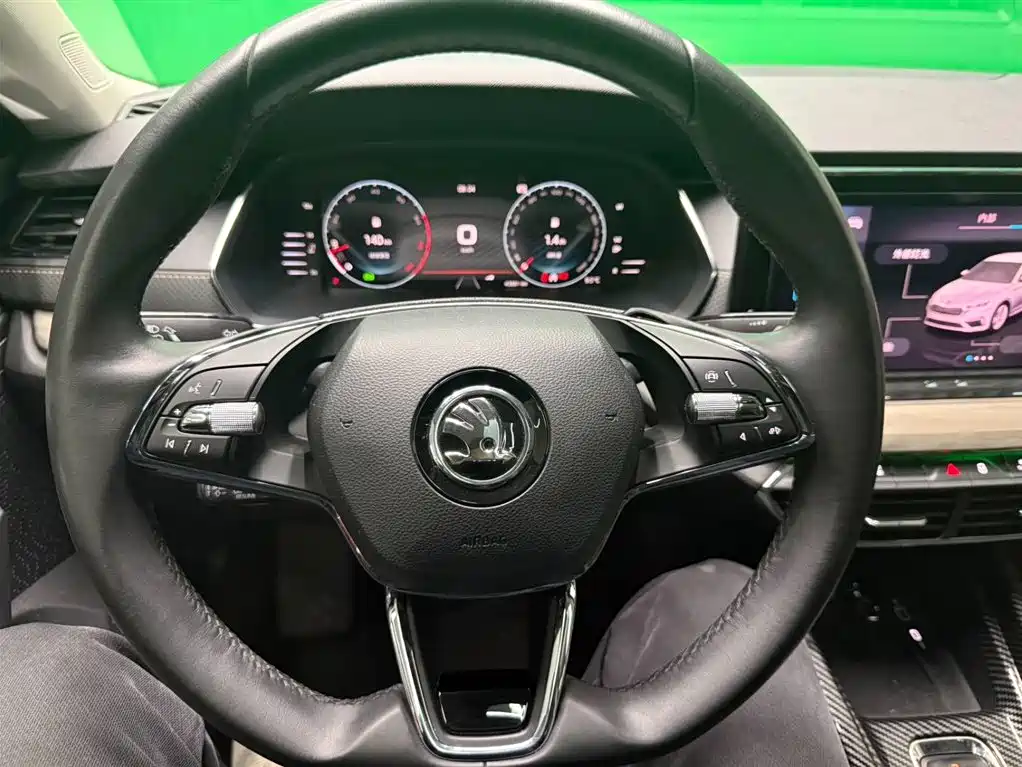 Skoda Octavia 2021 — фото 14