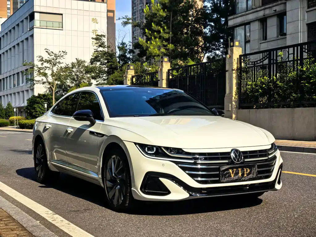 Volkswagen CC 2023 — фото 3