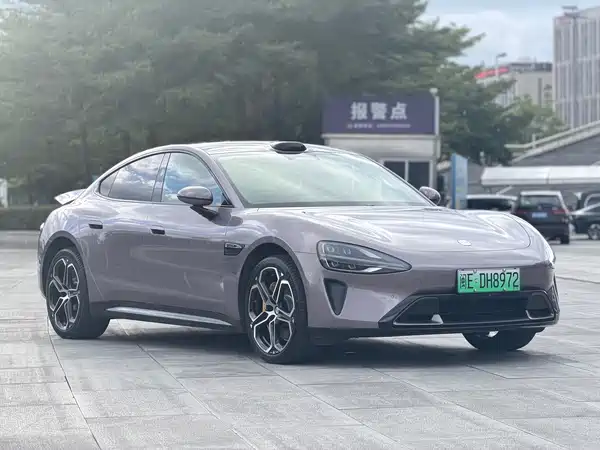 Xiaomi SU7 2024