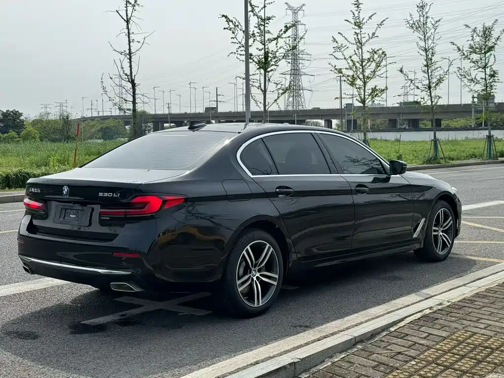 BMW 5 Series 2023