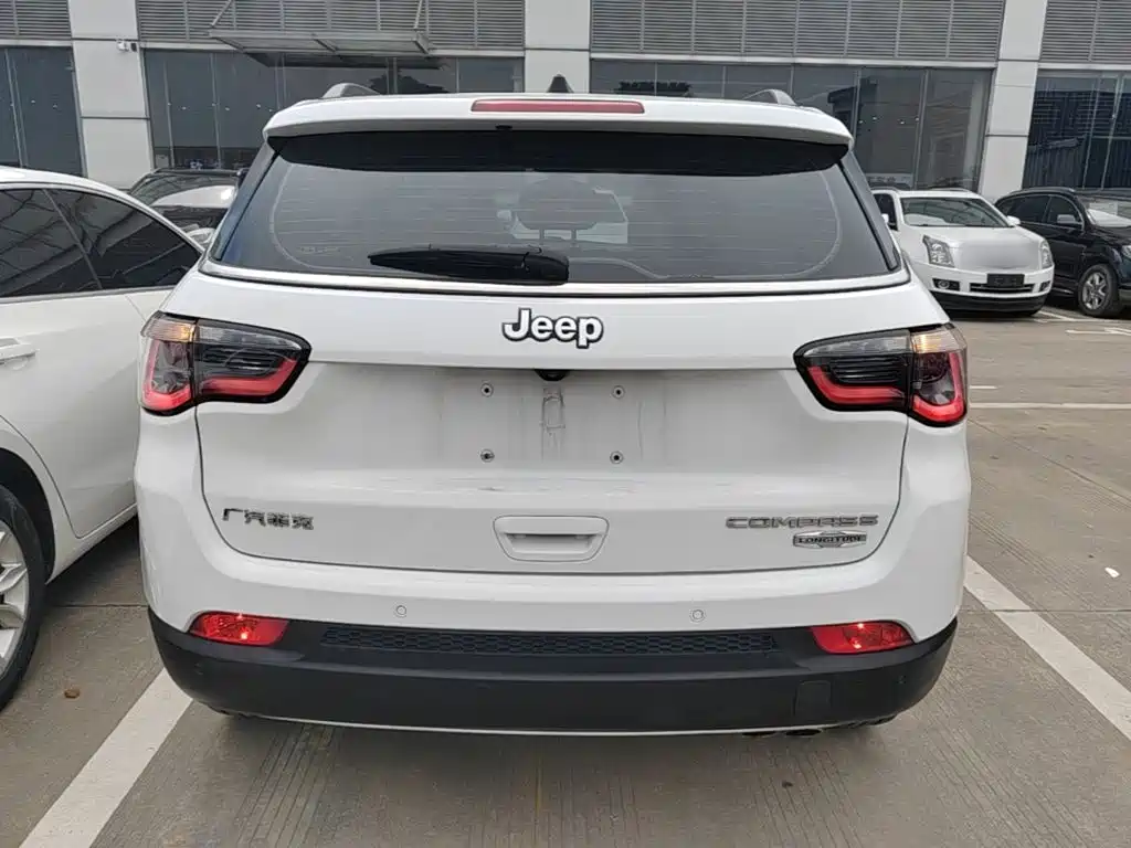 Jeep Compass 2020 — фото 6