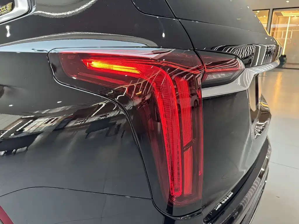 Cadillac XT6 2021 — фото 35